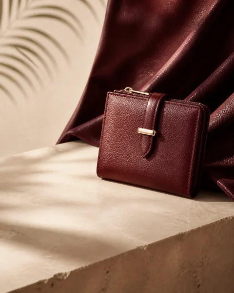 Wallet elegante color vino